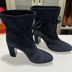Ann Masbhburn suede booties